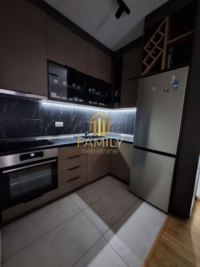 Iznajmljuje se moderan dvosoban stan, 44m², Avenija Garden Residence