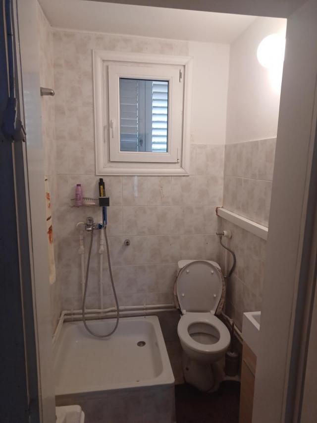 Vrdnik, Centar, 120m2. 12ari, prelepa kuca, uknjizena