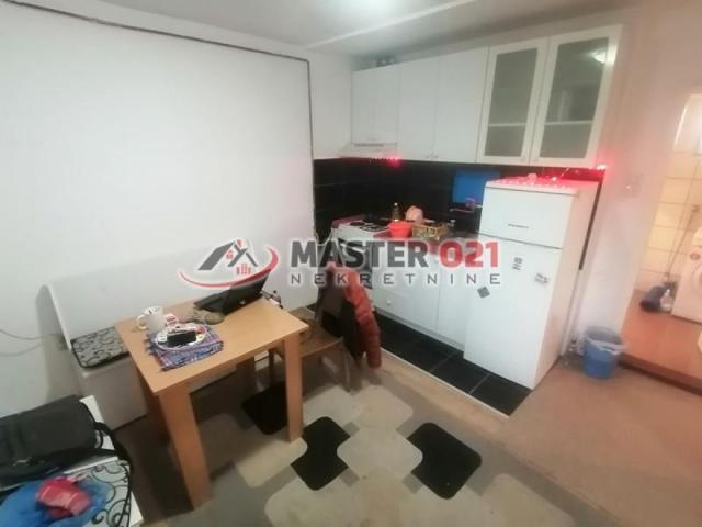 Namešten dvosoban stan 40m2 , gas - Adice