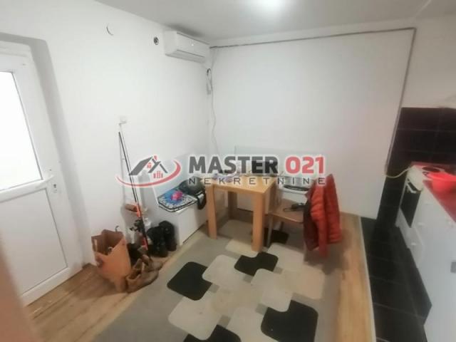 Namešten dvosoban stan 40m2 , gas - Adice