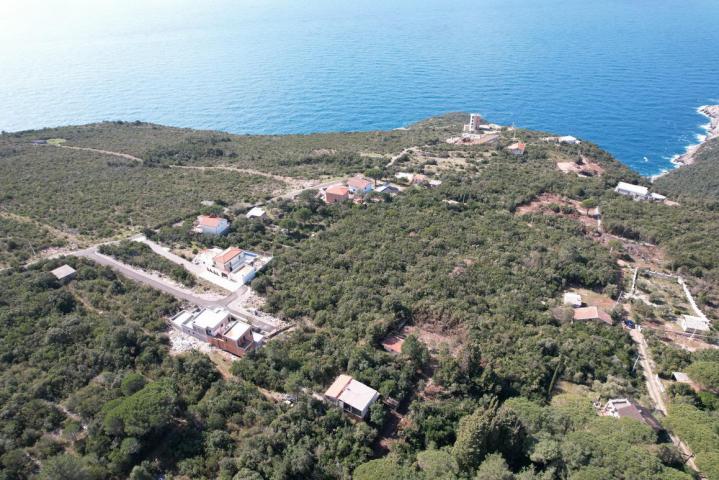 Prodaje se plac povrsine 1000m2 u Zagori, opstina Kotor. 