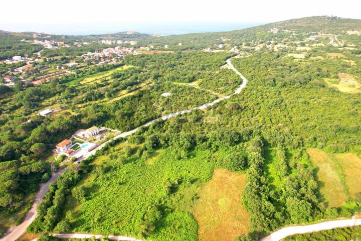 Dva atraktivna placa ukupne povrsine 1945m2  u Zagori, opština Kotor