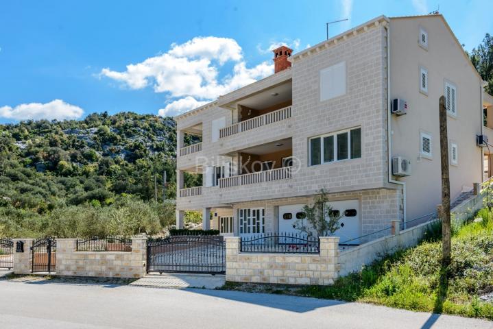 Prodaja, Blace, Dubrovačko-neretvanska, samostojeća kuća, 5 stanova