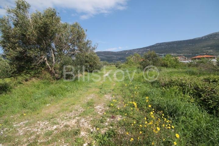 Kaštela, Kaštel Stari, građevinsko zemljište površine 1.500 m2. 