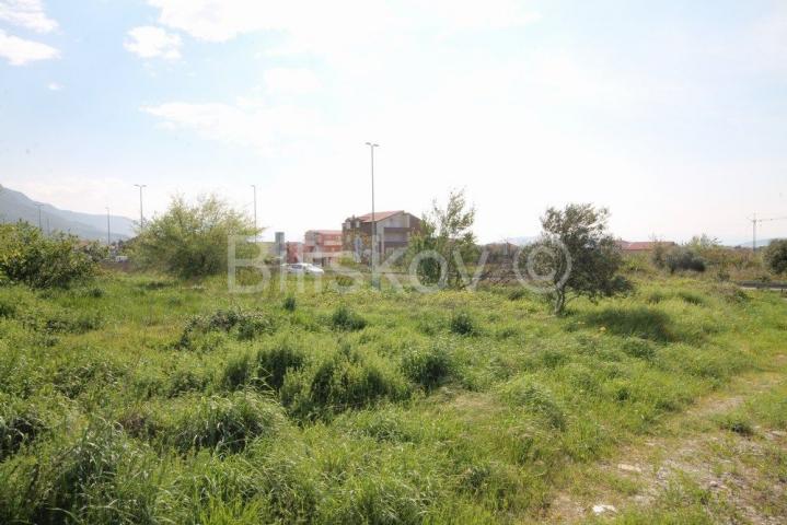 Kaštela, Kaštel Stari, građevinsko zemljište površine 1.500 m2. 