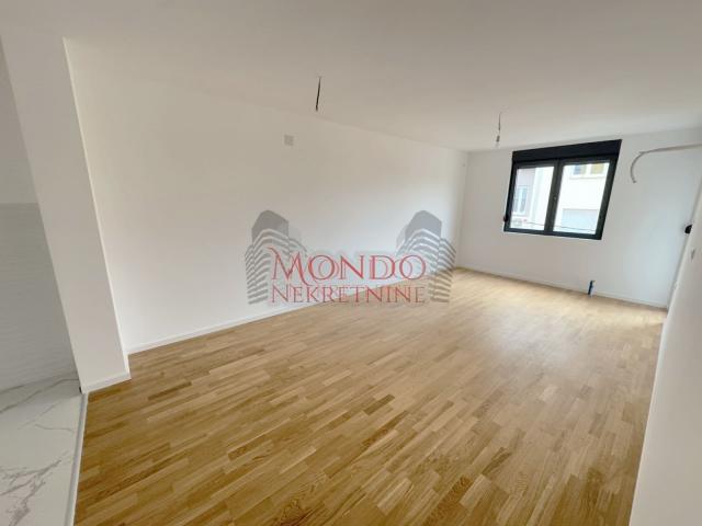 Troiposoban neuseljavan stan u novoj zgradi kod Doma zdravlja