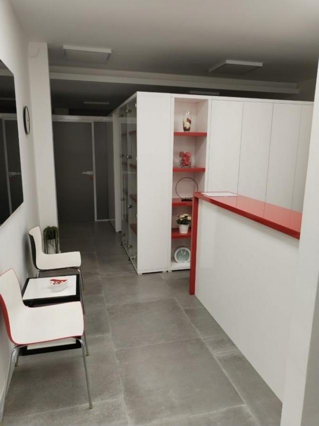 Izdavanje poslovnog prostora – Prizemlje, Južni bulevar, Crveni krst