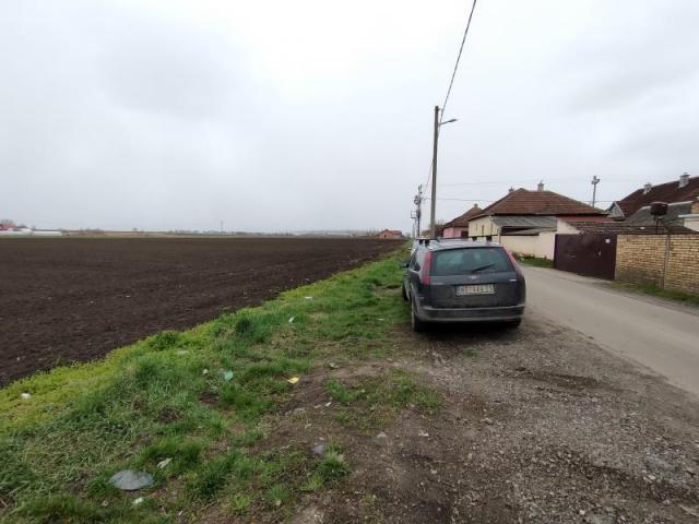 Prodajemo  građevinski plac Temerin Almaška ulica 1040m ulični