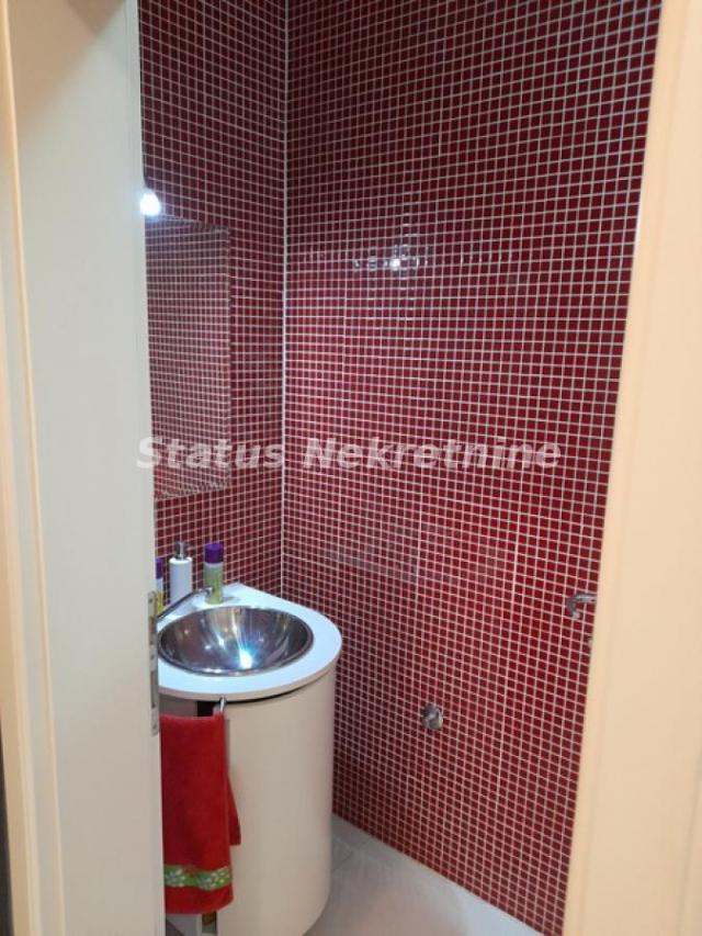 Temerin, fantastična kuća sa bazenom i dodatnim sadržajem!!!