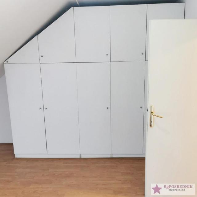Savski venac, Savski trg, Lička, 80m2
