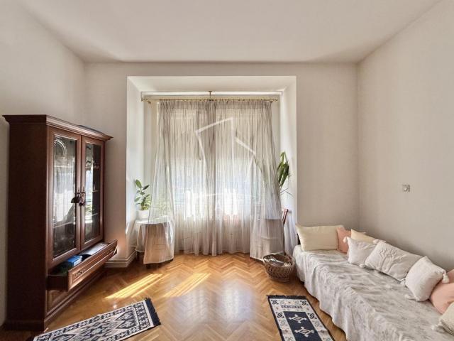 Kneza Miloša, salonski stan, mereno 104m2 ID#10209