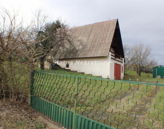 Bocke, kuća na odličnoj lokaciji