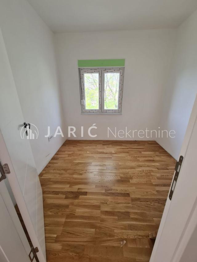 Trebinje, Gradina. 120m2, 3. 5 top lokacija