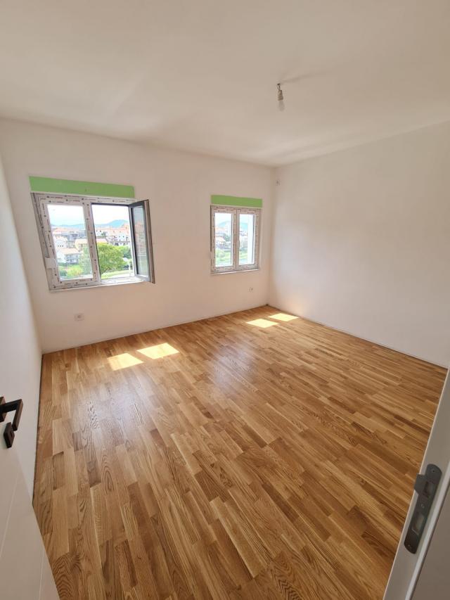 Trebinje, Gradina. 120m2, 3. 5 top lokacija