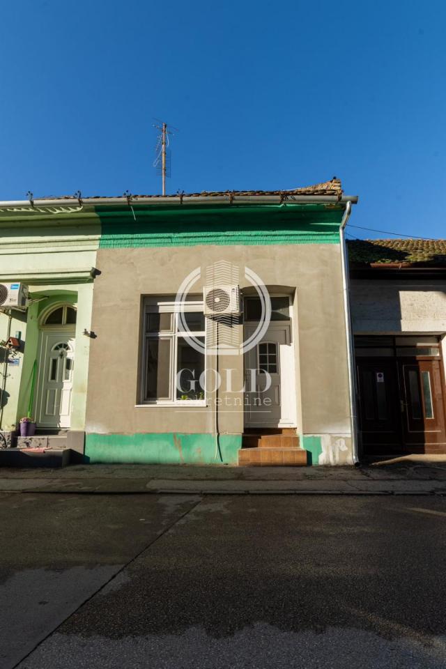 Prodaja STANA ILI POSLOVNOG PROSTORA NA PODBARI ID#9277
