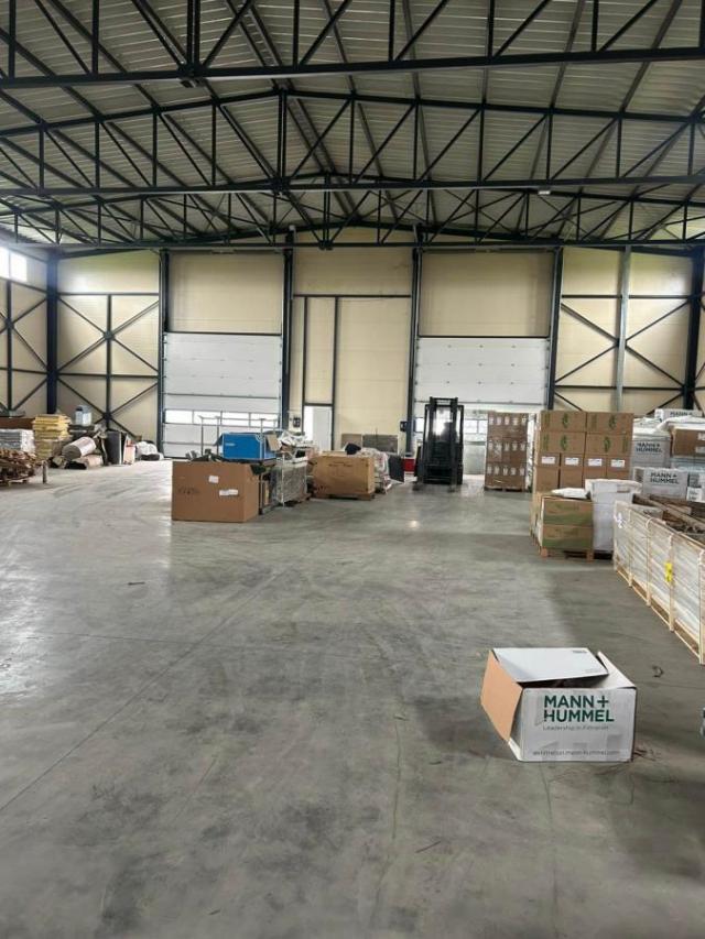 Odlican magacin u blizini Dobanovacke petlje od 1700m2