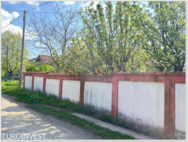 Dve zasebne jedinice, garaža, letnjikovac, 8 ari ID#1728