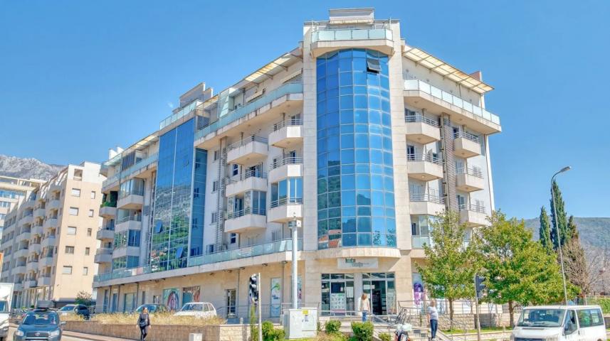 Poslovni prostor 46 m² za izdavanje – Budva, Rozino (Zaobilaznica) – Na duži period