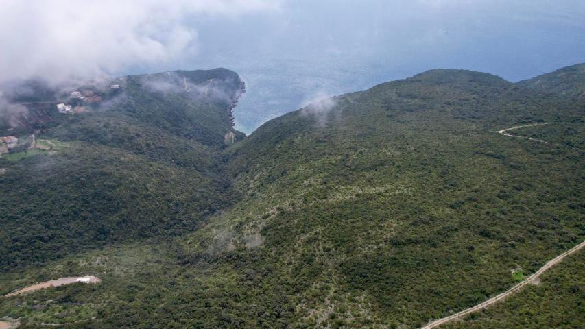 Urbanizovan plac 300m2 sa panoramskim pogledom-Zagora, Kotor