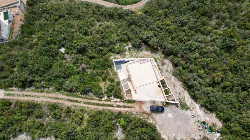 Urbanizovan plac 300m2 sa panoramskim pogledom-Zagora, Kotor