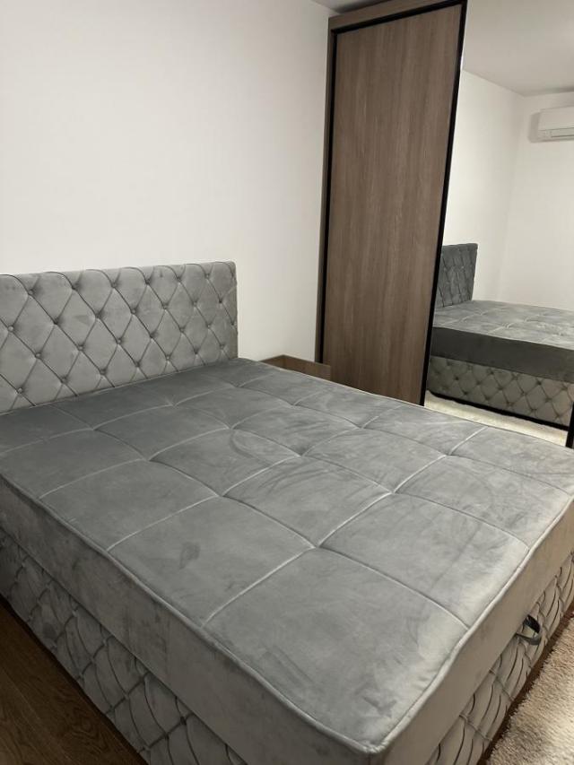Luksuzan stan u zgradi Planet Residence