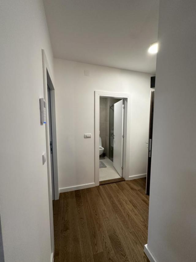 Luksuzan stan u zgradi Planet Residence