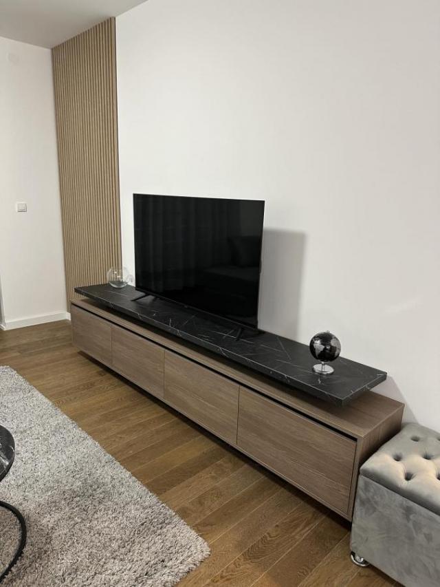 Luksuzan stan u zgradi Planet Residence