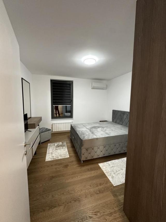 Luksuzan stan u zgradi Planet Residence