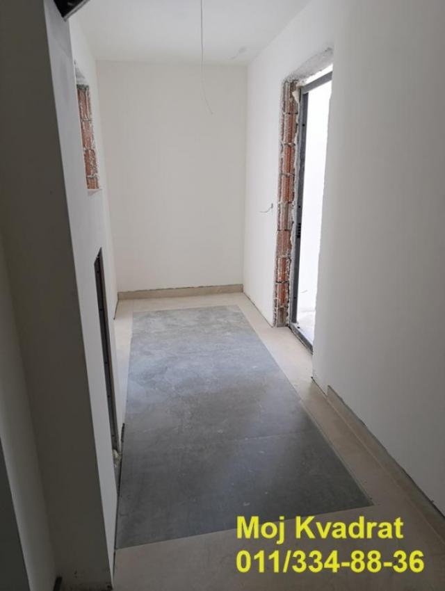 Zvezdara, Bulbuder - Krfska, 124m2 - USELJIV U JULU!