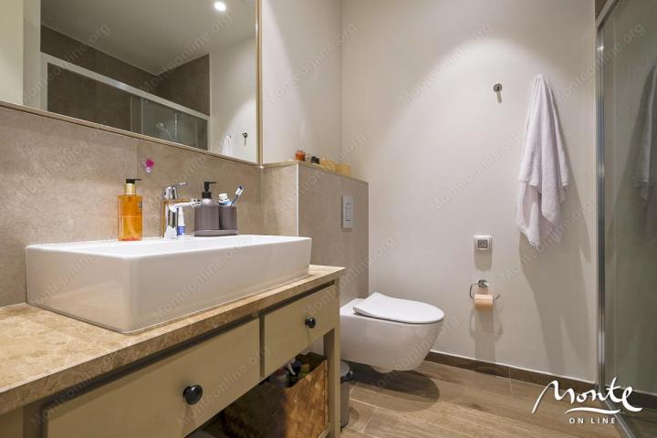 Prostran apartman sa jednom spavaćom sobom u elitnom kompleksu Centrale, Luštica Bay