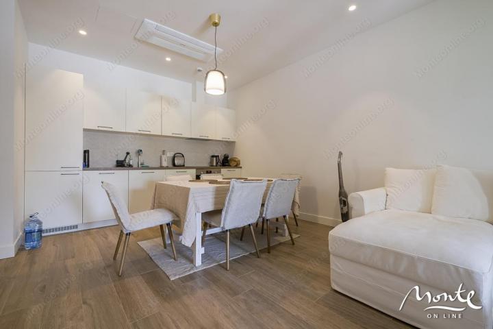 Prostran apartman sa jednom spavaćom sobom u elitnom kompleksu Centrale, Luštica Bay