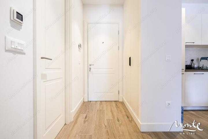 Prostran apartman sa jednom spavaćom sobom u elitnom kompleksu Centrale, Luštica Bay