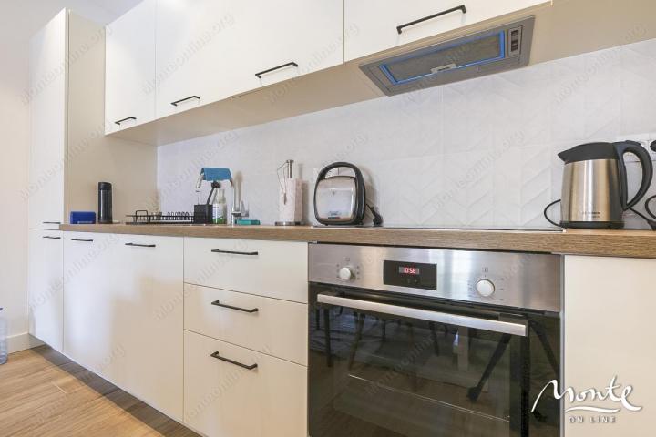 Prostran apartman sa jednom spavaćom sobom u elitnom kompleksu Centrale, Luštica Bay