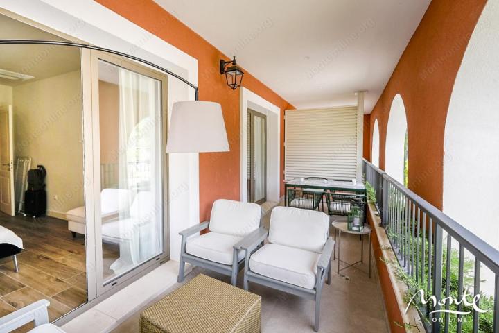 Prostran apartman sa jednom spavaćom sobom u elitnom kompleksu Centrale, Luštica Bay