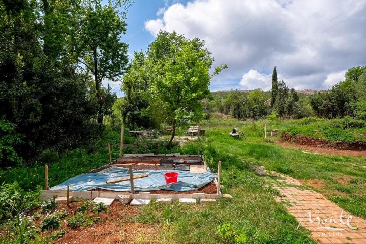 Predivna kuća sa pogledom na Tivatski zaliv i planine u Radovićima, Luštica
