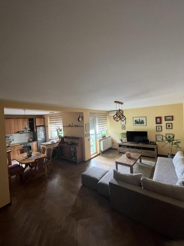 GRBAVICA, 111 m2, Četvorosoban-Duplex sa parkingom!