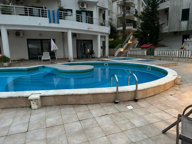 Prodaja, Poslovni prostor, 190m2 , RISAN