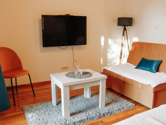 Prodaja, Stan, 65m2 , RISAN