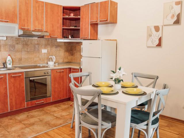 Prodaja, Stan, 65m2 , RISAN