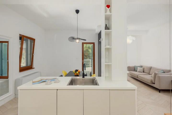 Prodaja, Stan, 139m2 , RISAN