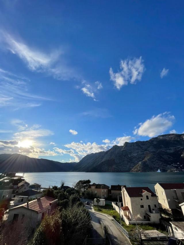 Prodaja, Stan, 139m2 , RISAN