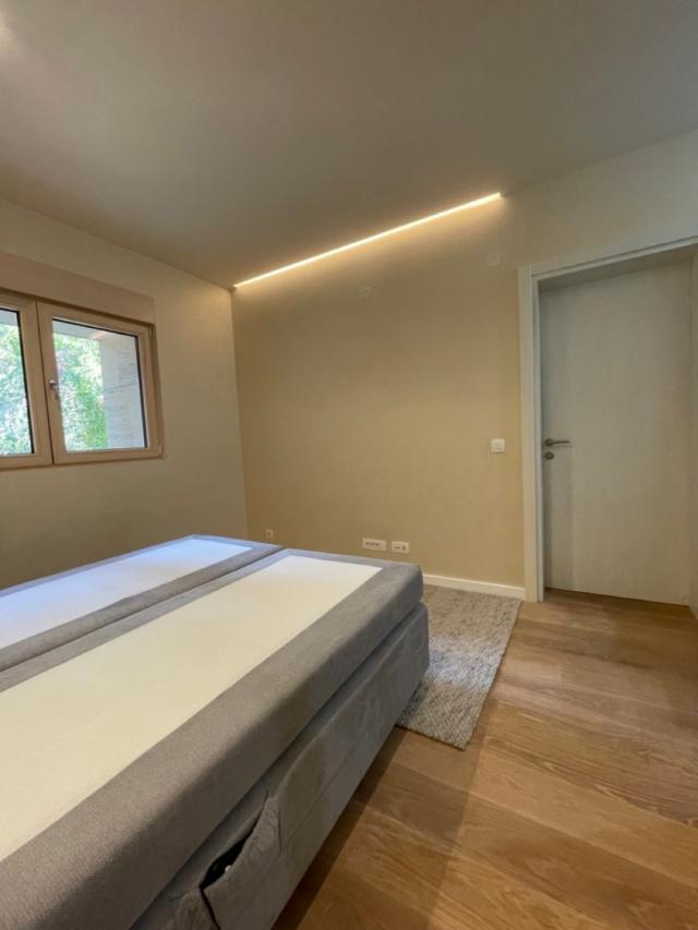 Prodaja, Stan, 52m2 , ŠKALJARI