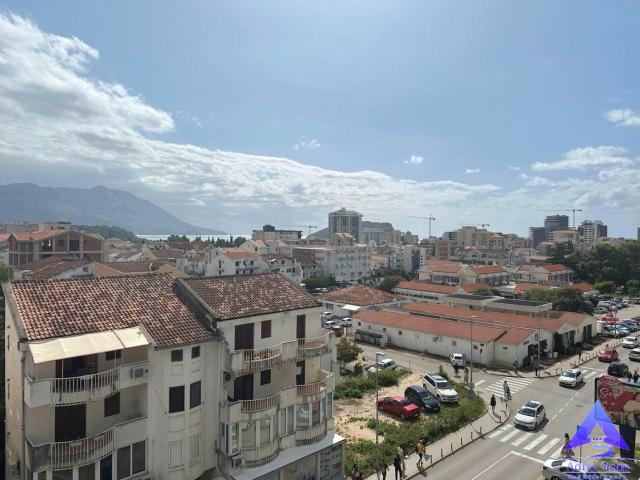 Prodaja, Stan, 85m2 , Rozino