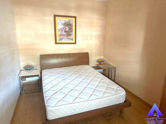 Prodaja, Stan, 85m2 , Rozino