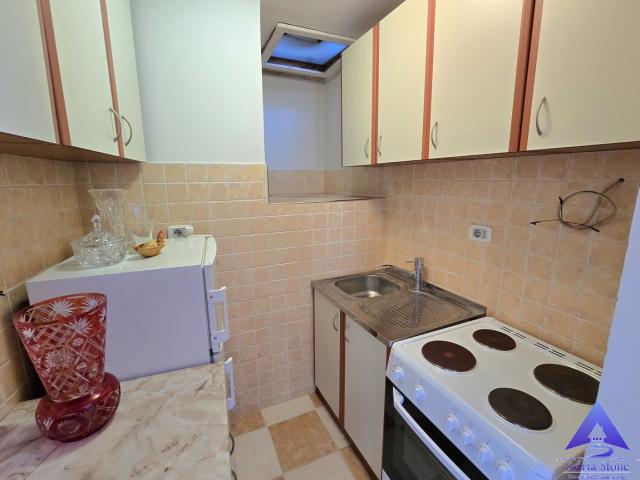Izdavanje, Stan, 124m2 , Stari grad