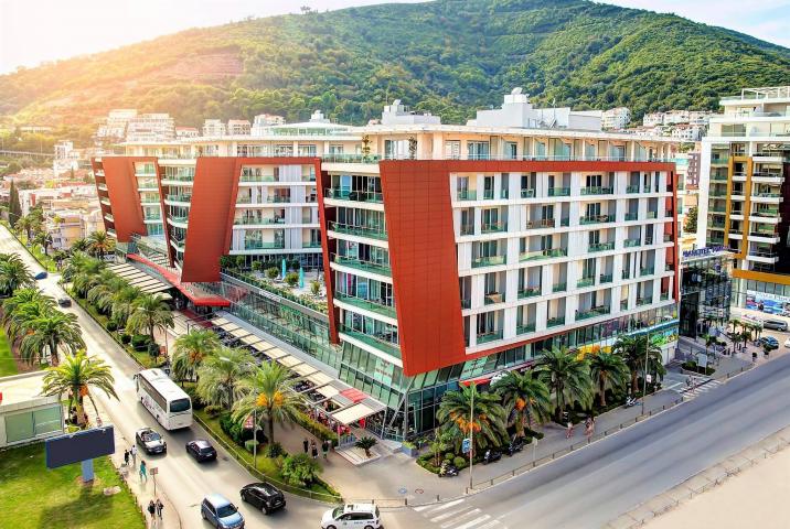 Prodaja, Poslovni prostor, 70m2 , Budva