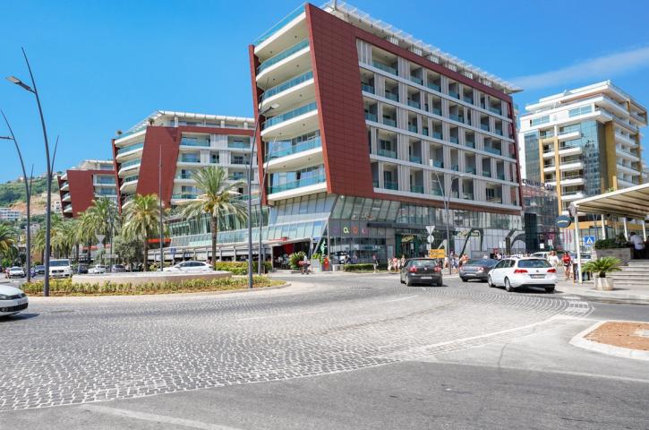 Prodaja, Poslovni prostor, 70m2 , Budva