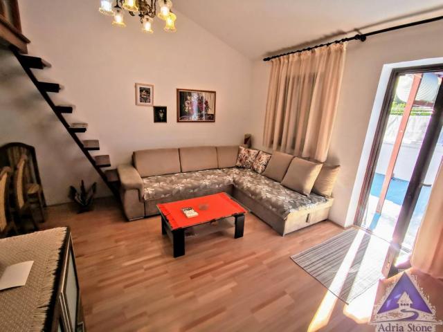 Prodaja, Kuća, 219m2 , Rozino