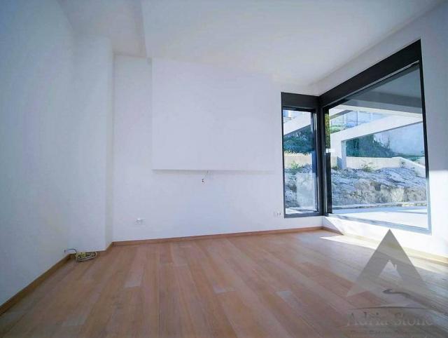Prodaja, Kuća, 770m2 , Tivat