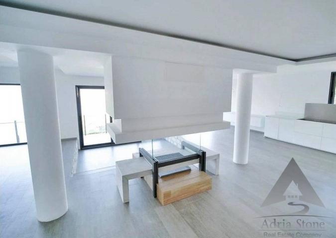 Prodaja, Kuća, 770m2 , Tivat